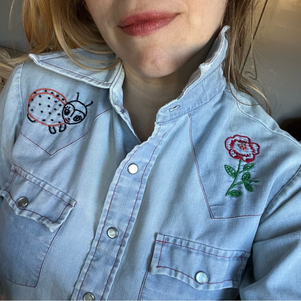 Vintage Embroiderd Light Blue Denim Pearl Snap